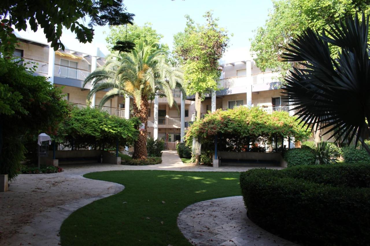 Ceasar Suite At Royal Park Eilat Exterior photo