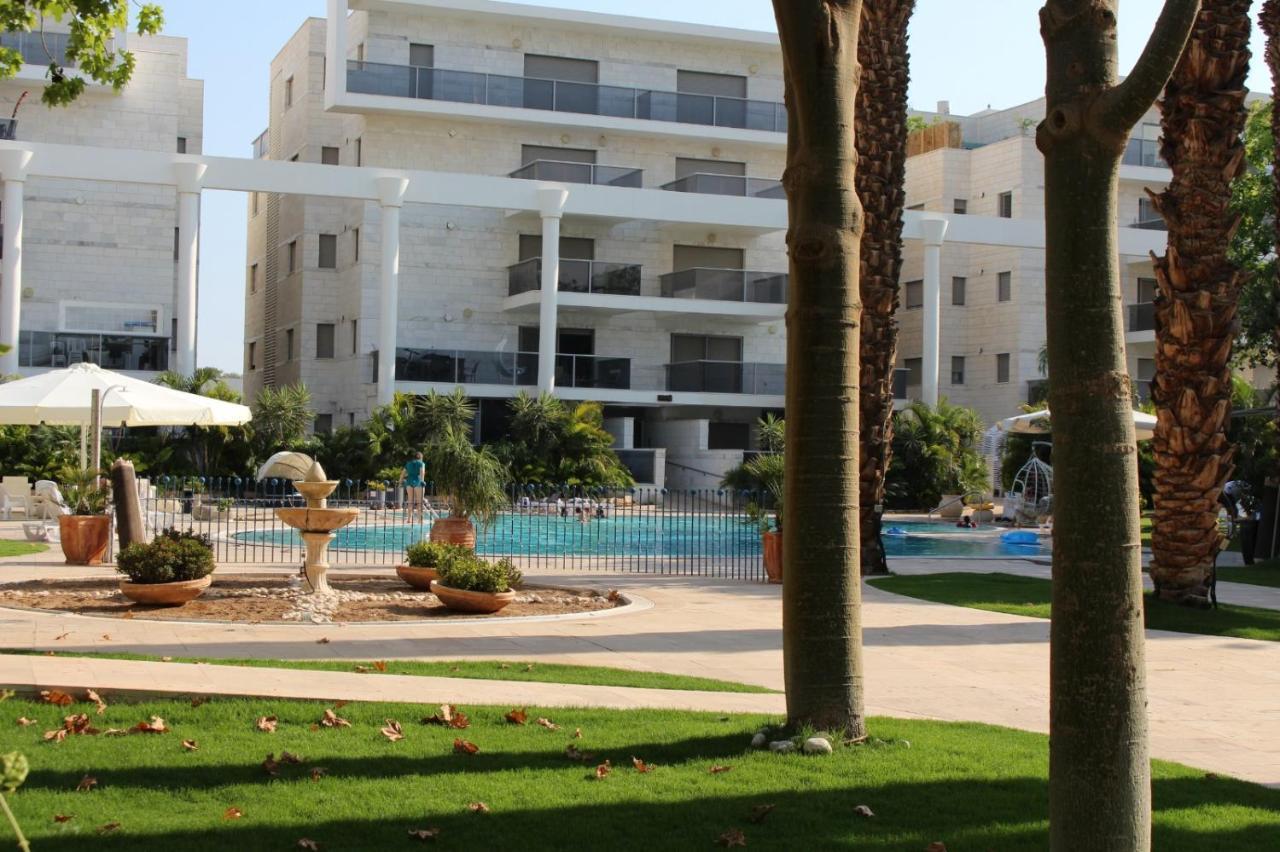 Ceasar Suite At Royal Park Eilat Exterior photo